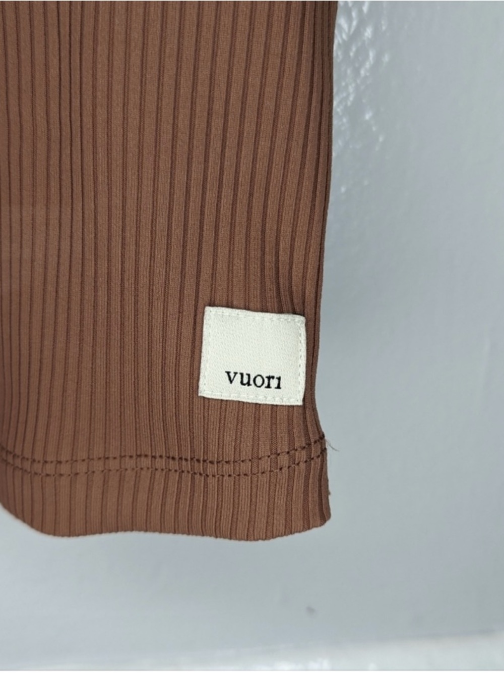 Vuori Rib Crop Tank - Picture 3 of 3